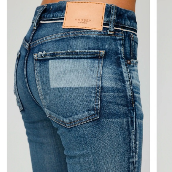 MOUSSY VINTAGE
HARRISVILLE SKINNY
Dark blue size 25
NWOT - Picture 12 of 13